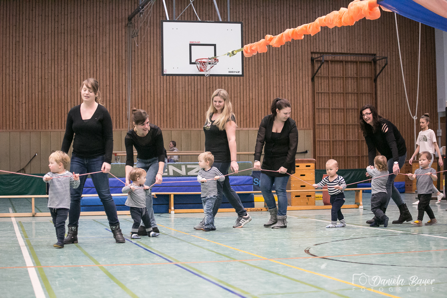 Kleine und Große am laufenden Band_11