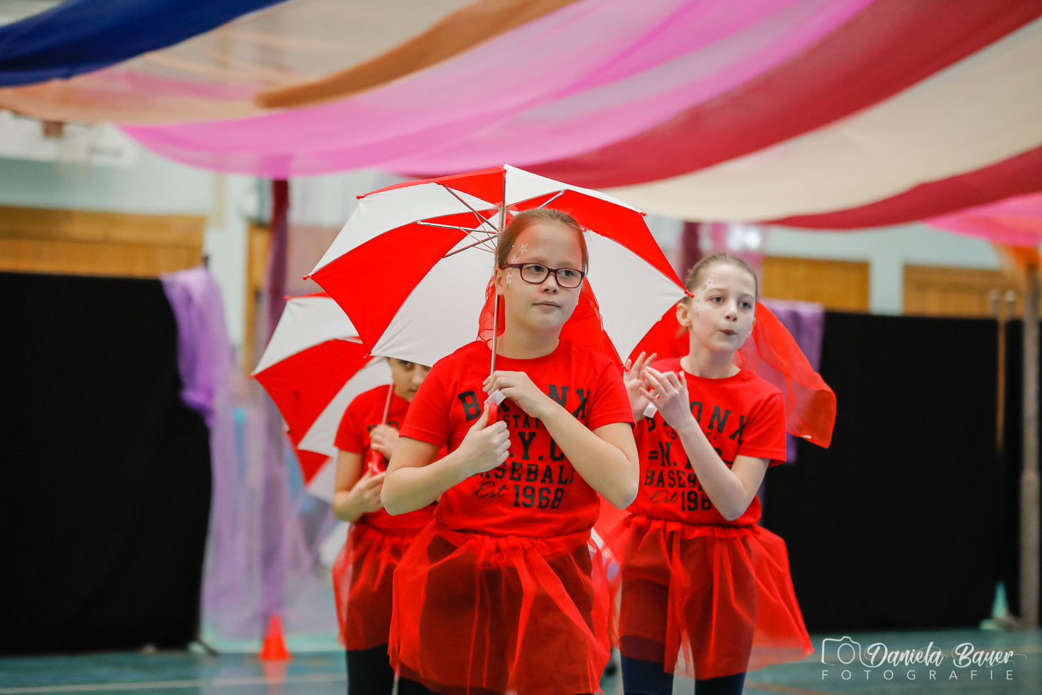 Kleine Feen in den Zweigen_53